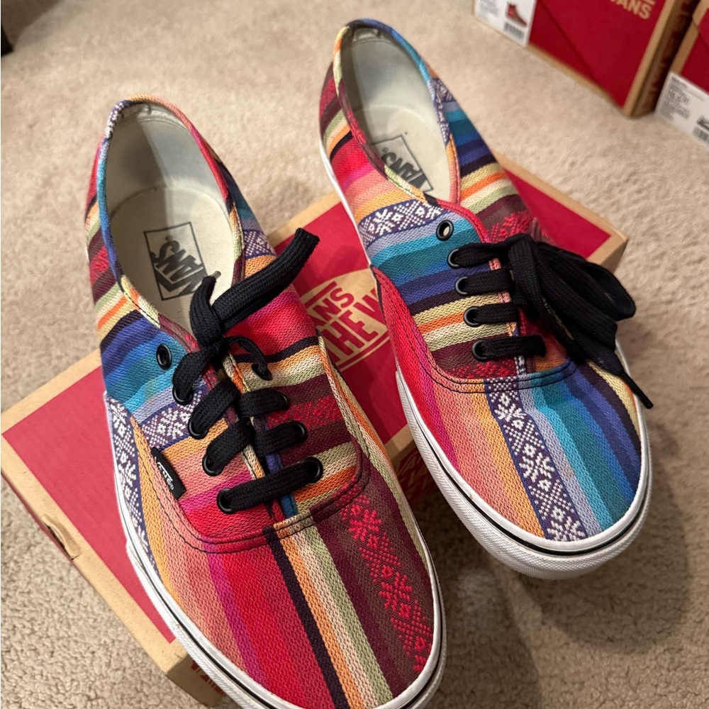 Vans mens Vibrant Striped Sneakers
